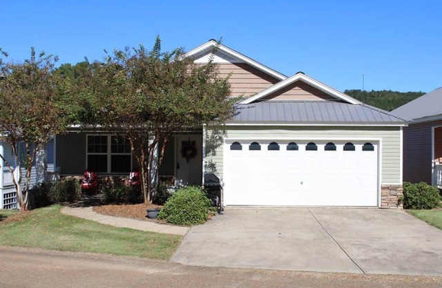 House # 49 No Wake Zone (no pets)