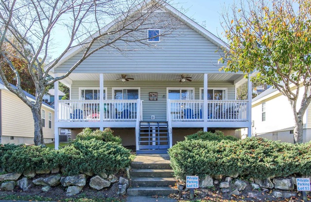 House #53 Flip Flop Inn (no pets)
