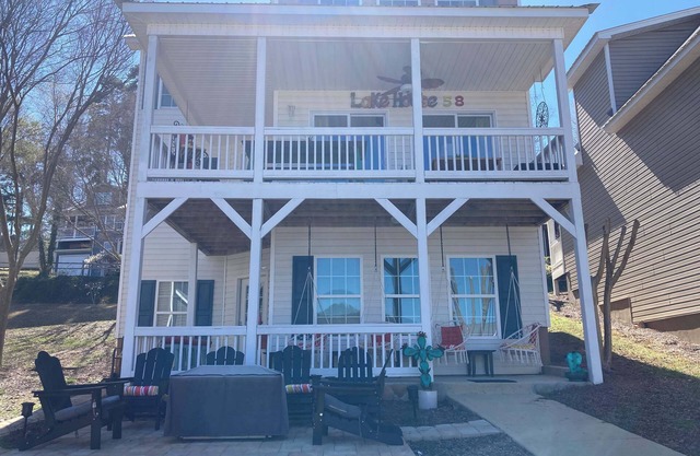 House #58 Lake Life pet friendly