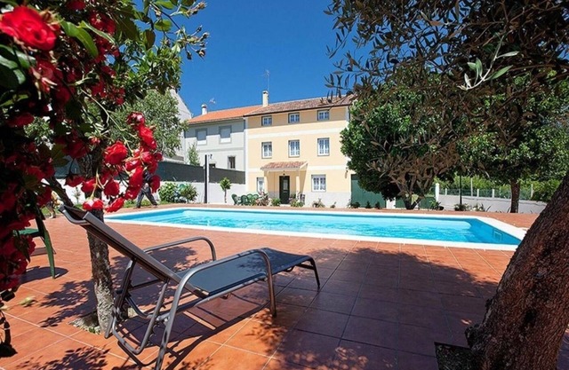 House - 6 Bedrooms with Pool - 0126
