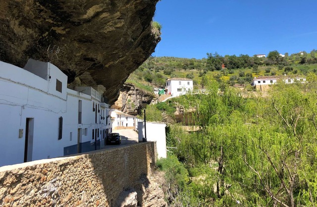 Maison entre Setenil Rocks