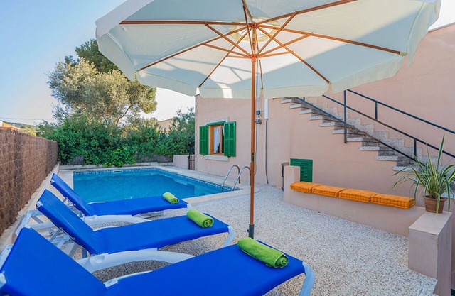 Maison BENESTAR avec piscine et air conditionné