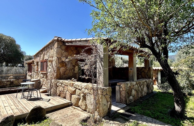 CASA CASEDDU piedra típica, F2, 55m2, 2 / 4pers, spa JACUZZI, WIFI, APARCAMIENTO