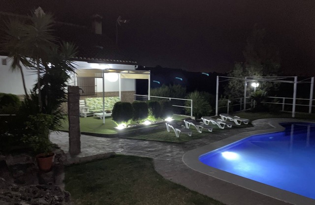 Maison de campagne avec piscine.