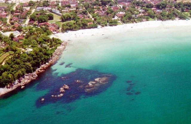 Maison face à la mer dans le centre de Praia da Enseada (16 personnes)