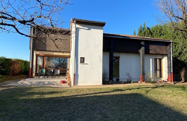 Maison 2 à 12 personnes, quartier résidentiel