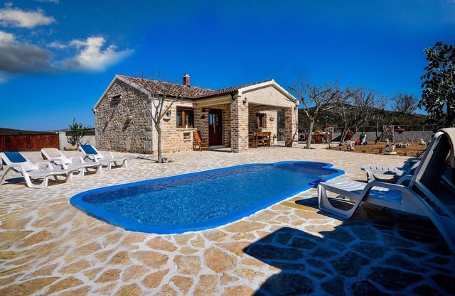 Maison pour 8 personnes avec 100m² à Stankovci (126184)