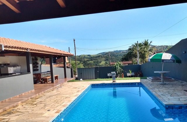 Maison pour la saison située entre lindoia sp et aguas de lindoia