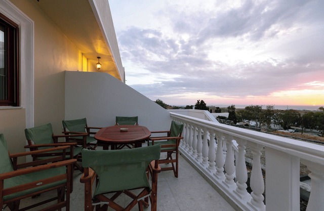 House for the whole family in Exo Gonia Santorini with views to the Aegean Sea.