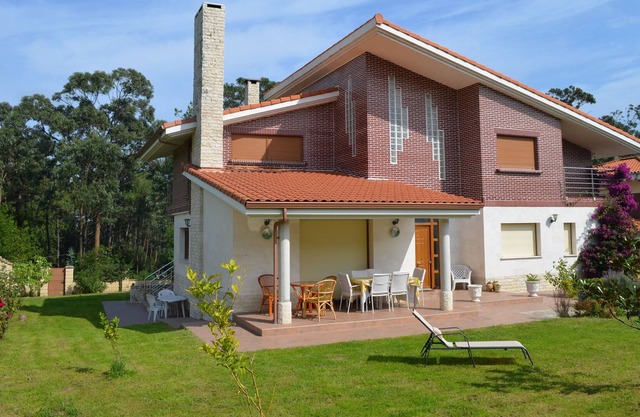 MAISON, JARDIN, WIFI PRES DE LA PLAGE A SOMO POUR 12 PERSONNES, BODEG