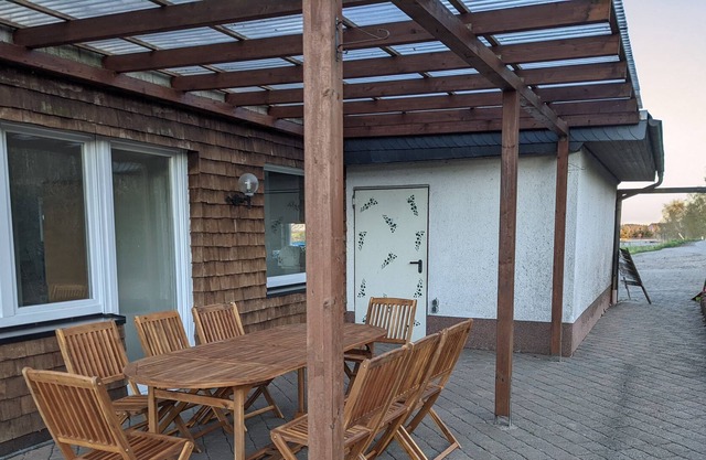 "semi-detached house 1"