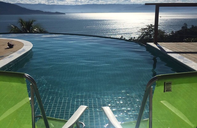 Maison IlhaBela (Siriuba 1 - Cond. Fermé) avec Vue sur Mer et près de la plage