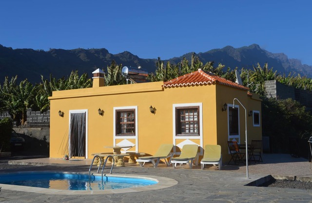 Maison dans un endroit calme avec de belles vues sur la mer et La Caldera de Taburiente