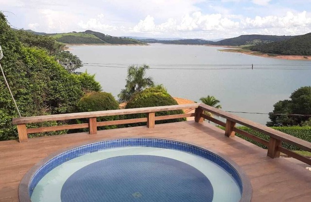 MAISON À ESCARPAS DO LAGO - CAPITÓLIO MG - 6 CHAMBRES VUE MAGNIFIQUE SUR LE LAC DE FURNAS