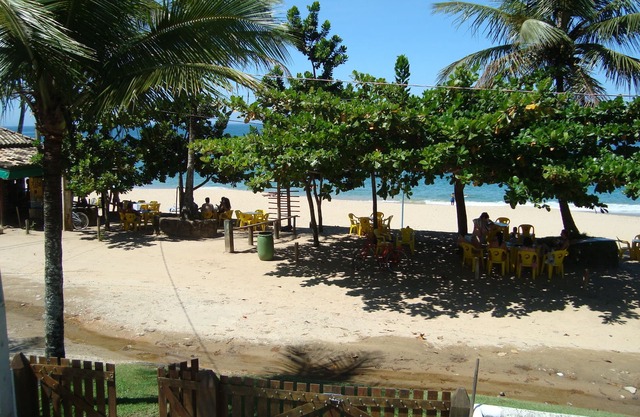 Maison en face de la plage Sununga, adapté aux familles. structure complète