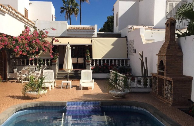 MAISON EN PLAYA HONDA, piscine privée, terrasse, WIFI, 400M DE LA PLAGE