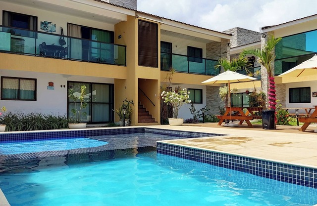 House in Maria Farinha. Small family condominium, 5 minutes from Veneza Water Park