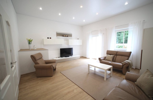 House in Memmingen Altstadt in the Allgäu, terrace, garden, train station, airport