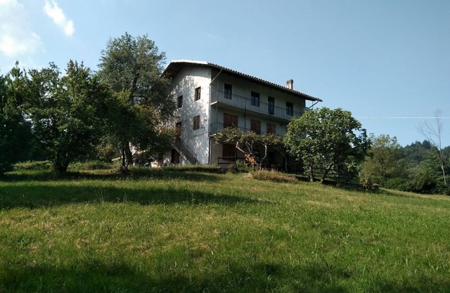 Maison dans le vert à Valchiusella