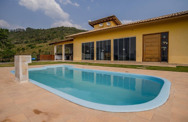 Maison dans les collines avec vue magnifique, endroit calme et confortable