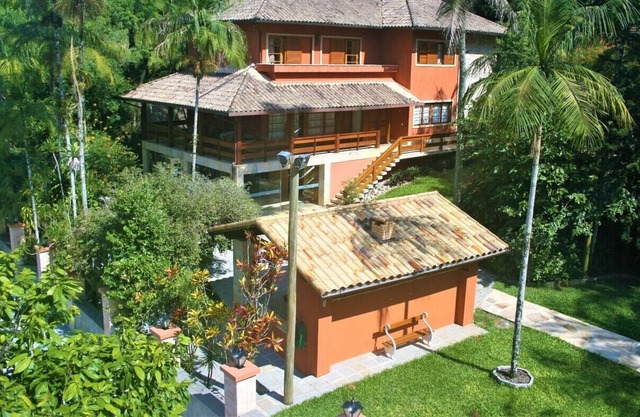 House in the middle of nature close to Rio!