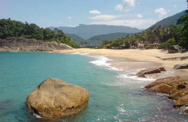 Maison à Ubatuba entre les plages de Duas Lindas, Lázaro et Sununga