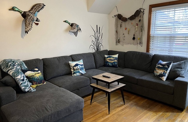 House minutes from Pymatuning Lake!