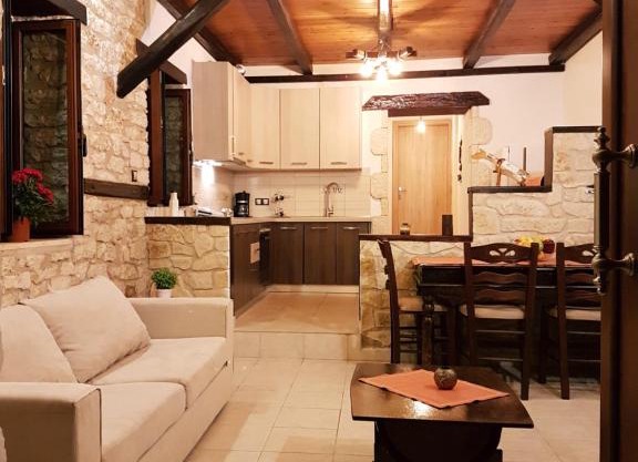 House of Stone Vliho - 2.5km from Nidri