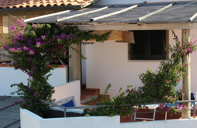 la maison sur la côte du soleil à 100 m. Chiessi la mer