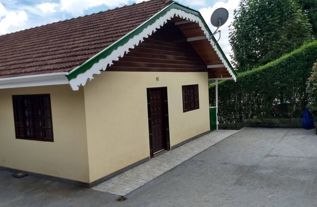 maison avec vue sur le palais du gouvernement à 5 km du centre de capivari
