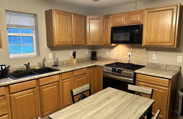 House rental near Rend Lake Jefferson county.