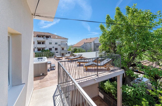 Maison Seaside Magnolias (113001-K1) - Pirovac