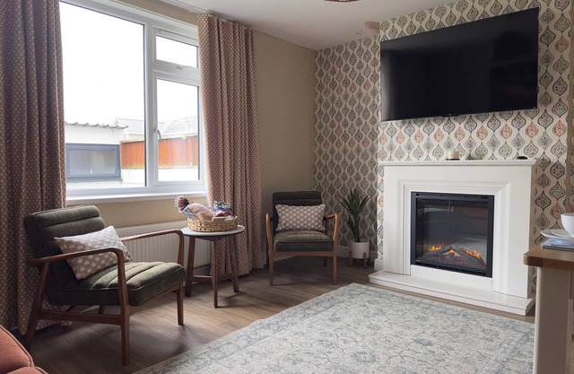 House Sleeps 10-Garden-Parking-NearBarryIsland