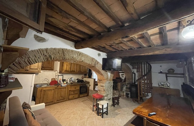 House strategically located to discover the wonderful Garfagnana.