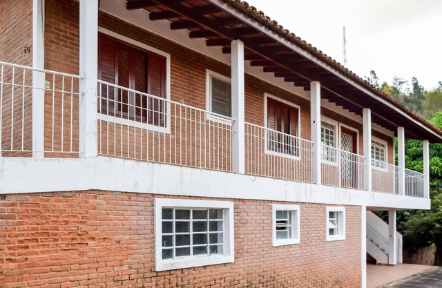 MAISON AVEC VUE GAY DANS LES EAUX DE LINDOIA