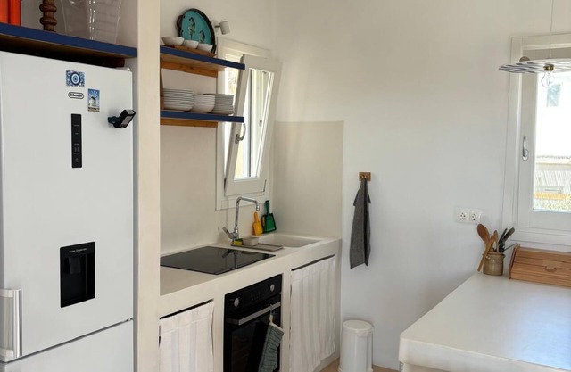Maison avec jardin dans la baie de Yialos à 400 m de la mer