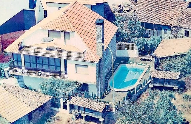 House with pool in Ramíras, Ourense