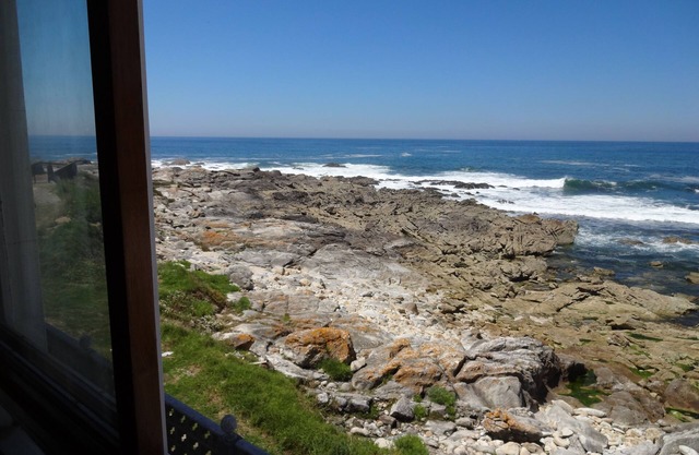 MAISON AVEC PISCINE BORD DE MER