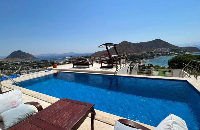 House within 5 Min. Walk to Beach in Akyarlar