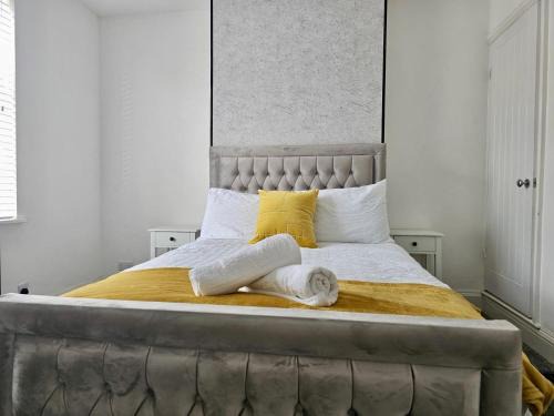 HouseSleeps6-Garden-FreeParking-Wifi-CityRetreat