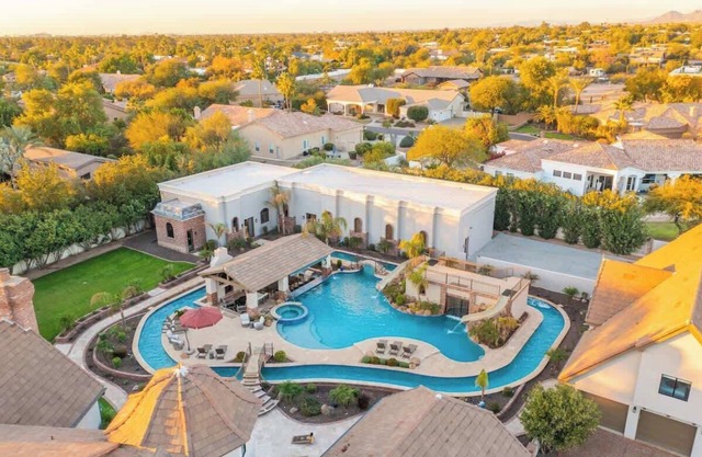 HÓZHÓ Luxe Retreat (POOL and SPA HEAT INCLUDED)