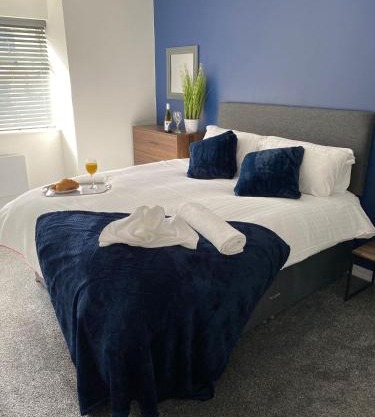 HU-Thirteen Apt One - Sleeps 4