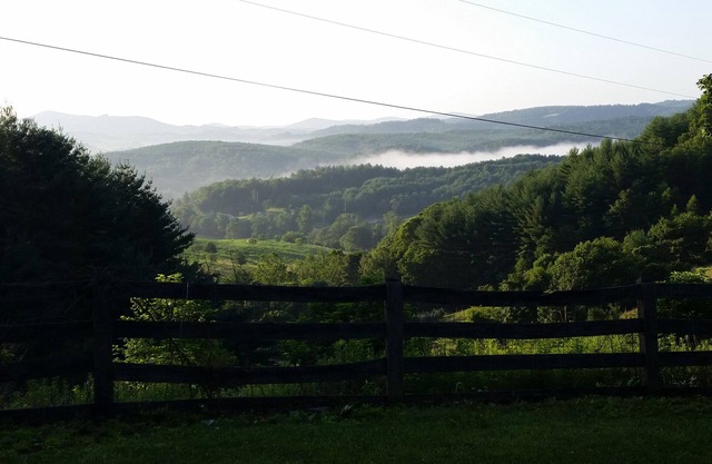 Huckleberry Hideaway dans les Blue Ridge Mountains de Caroline du Nord!