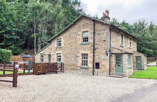 2 bedroom accommodation in Stape, near Pickering