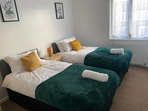 Huge 3BR House in Harlow