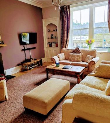 Huge 4 Bed Apt - Perfect Base to Explore The Borders