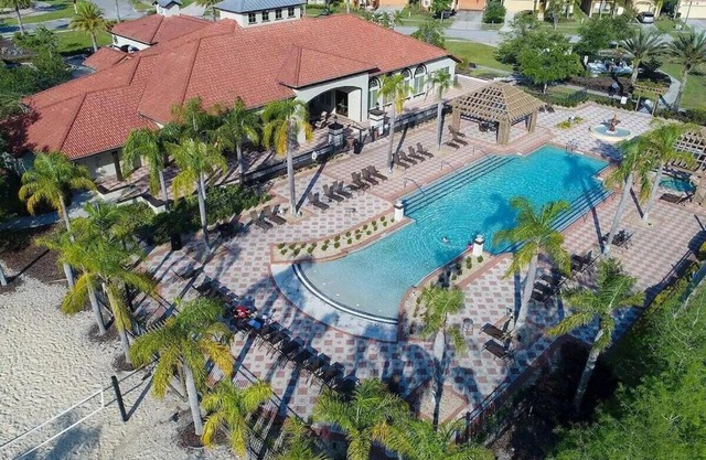 Huge 6Br 6Bath Villa & Private pool Min to Disney