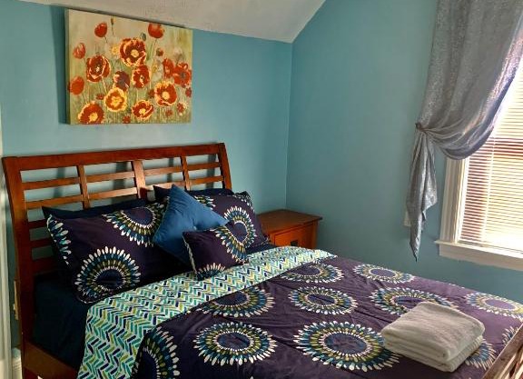 Huge Comfortable apartment close to everything