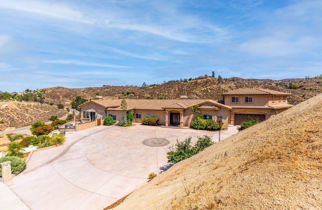 Huge Hilltop Mansion with Million Dollar views