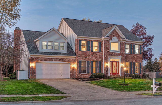 HUGE Home w/ Movie Room, Pool Table & Arcade Games